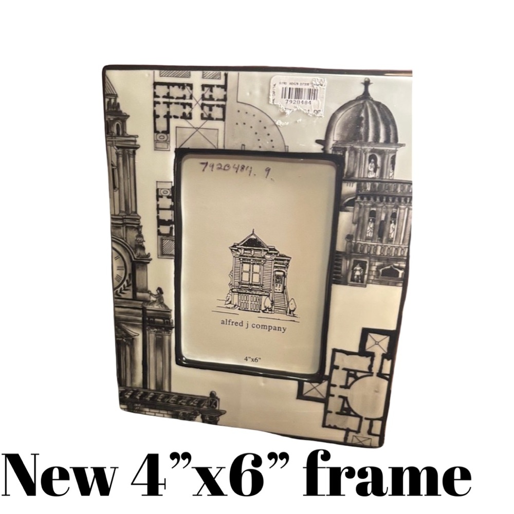 Black and White Picture Frame